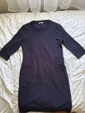 Navy ribbed knee length dress